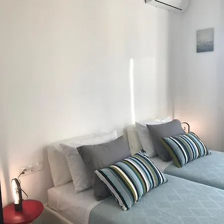 Case de vacanță Patriko-bright 3-bedroom Vacation Home, 200m From The Beach. *