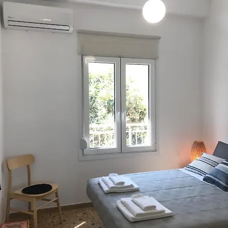 Patriko-bright 3-bedroom Vacation Home, 200m From The Beach. * Rethymnon