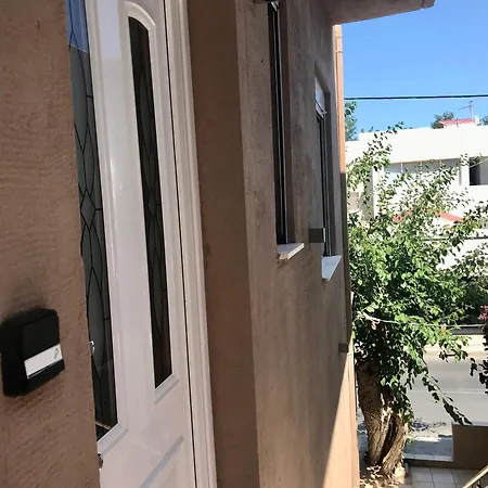 Patriko-bright 3-bedroom Vacation Home, 200m From The Beach. * Rethymnon